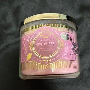 Bath and Bodyworks give cheer candle